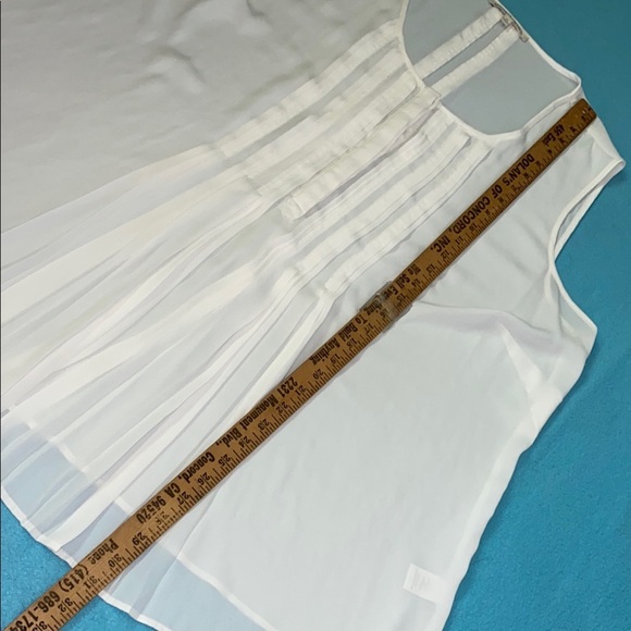 DANIEL RAINN pleated semi sheer sleeveless top hidden abalone buttons size 2X - Picture 9 of 10